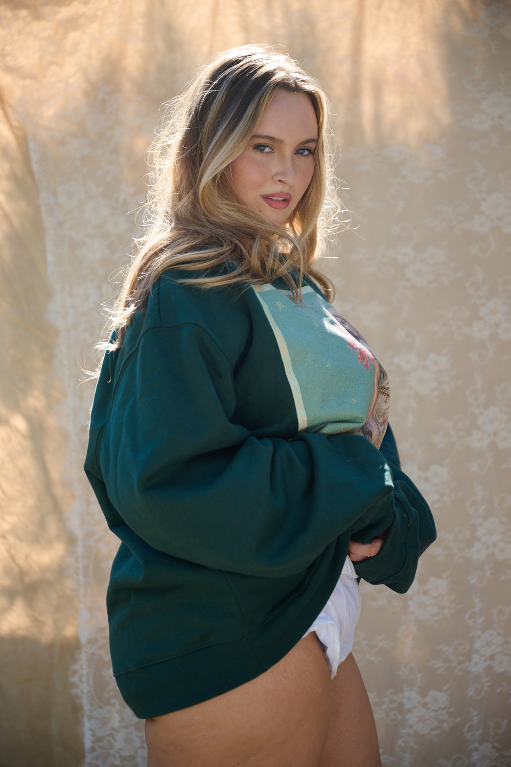 Shell of Venus Crewneck